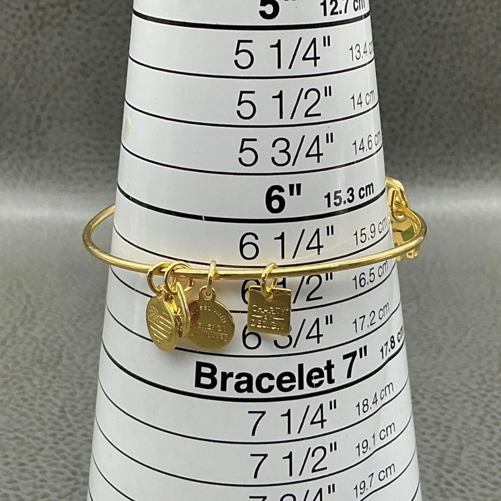 Alex And Ani Gold Tone Reindeer‎ Sweater Charm Bracelet Womens 7 In Christmas